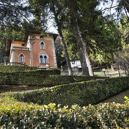Villa Pinetina B&B Lasnigo Oda fotoğraf