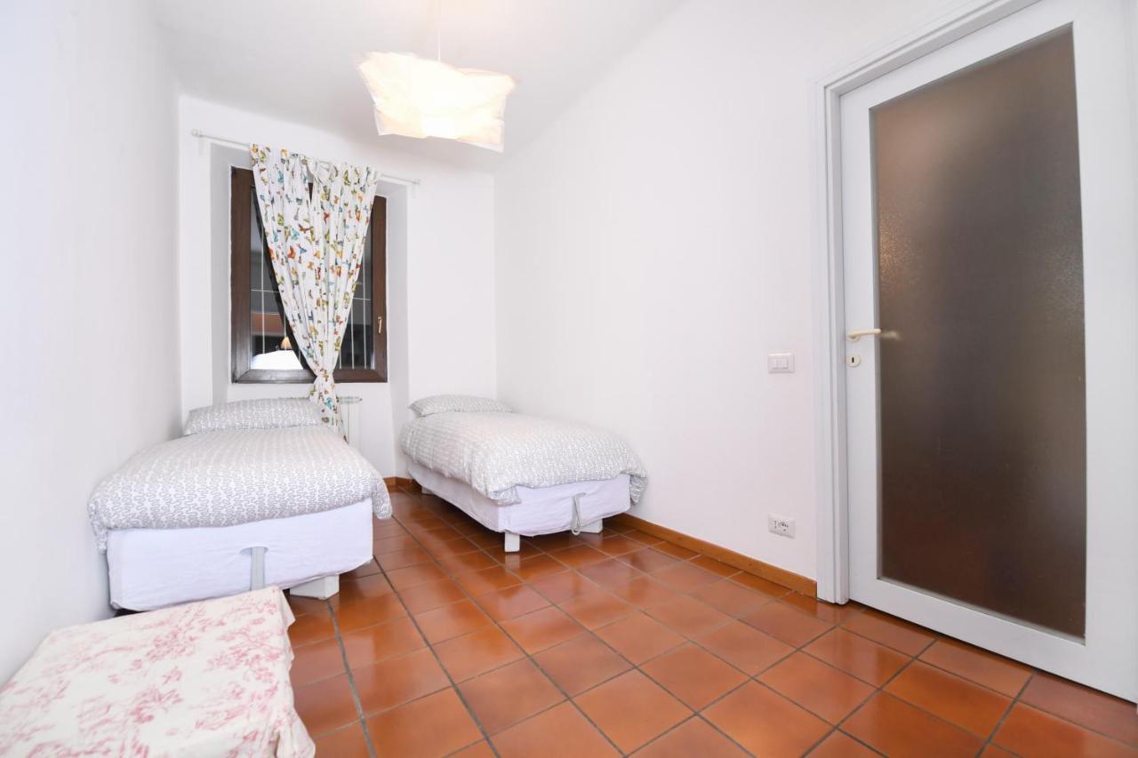 Villa Pinetina B&B Lasnigo Dış mekan fotoğraf