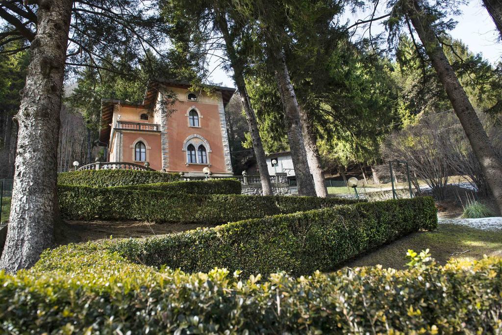 Villa Pinetina B&B Lasnigo Oda fotoğraf
