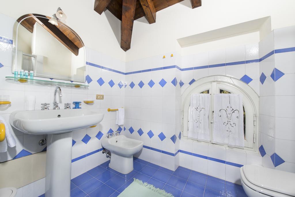 Villa Pinetina B&B Lasnigo Dış mekan fotoğraf